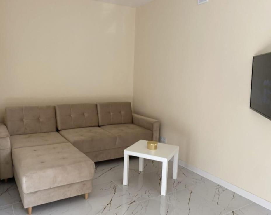 Nowe Luksusowe Apartamenty Manufaktura-Prywatny Na Wylacznosc-Wanna-Zamykany Ogrodzony Parking, Blok,Niskie Pietro-Cisza I Spokoj Lodz  Ngoại thất bức ảnh